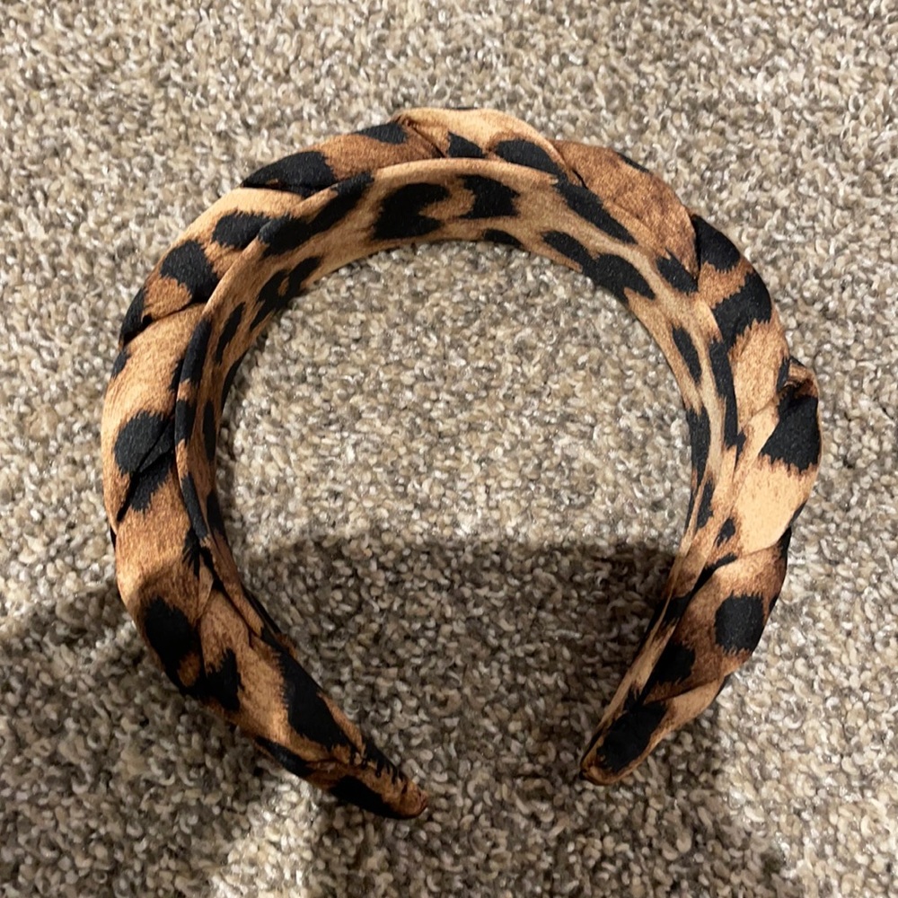 Bellefixe Leopard Print Braided Headband